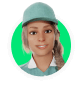 Um rosto de uma assistente virtual branca, com olhos escuros, loira, com um boné verde e uma blusa polo verde com gola branca